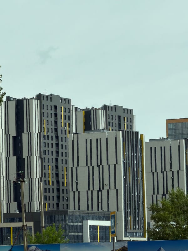 Street-level tour of Astana's modern urban landscape