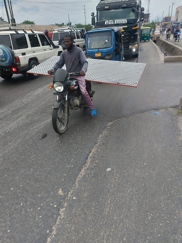 Daily life moments captured across Dar es-Salaam streets