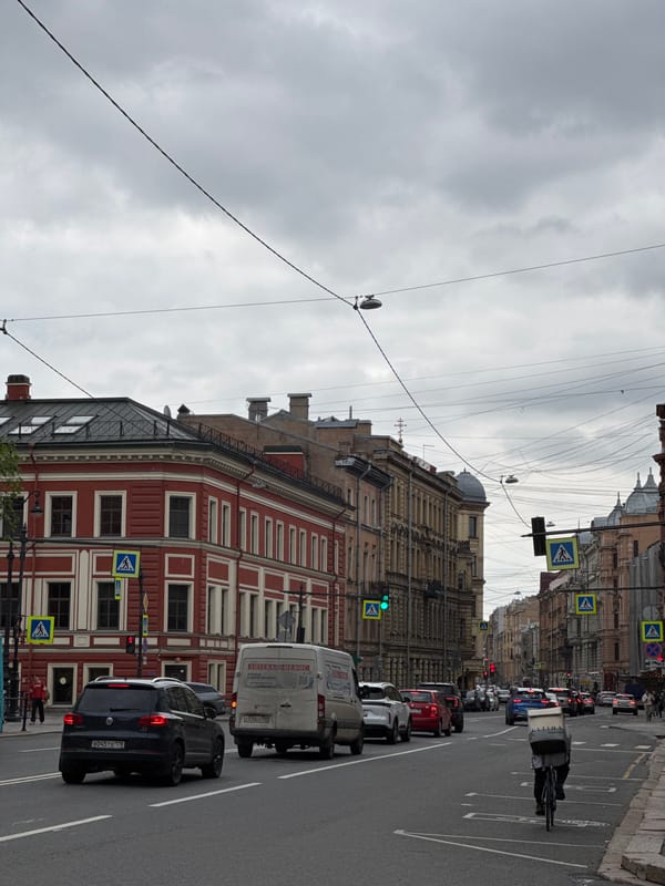 Saint Petersburg street life documented in six-minute urban walk