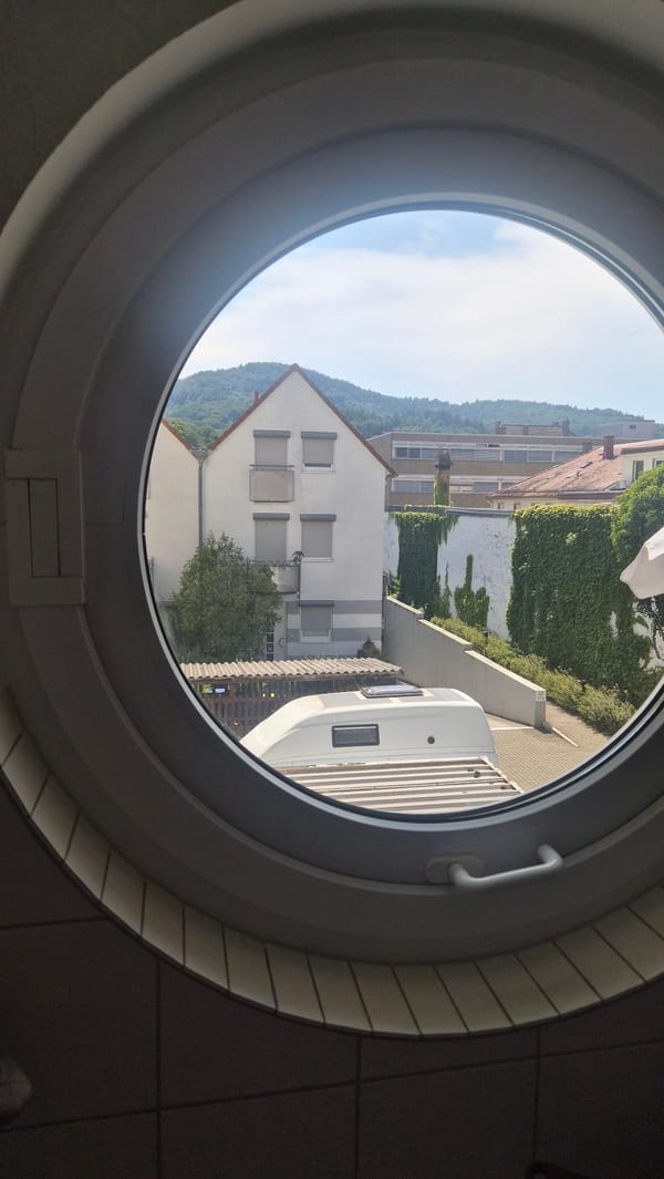 A quiet Sunday at home in Baden-Baden, with food and interiors