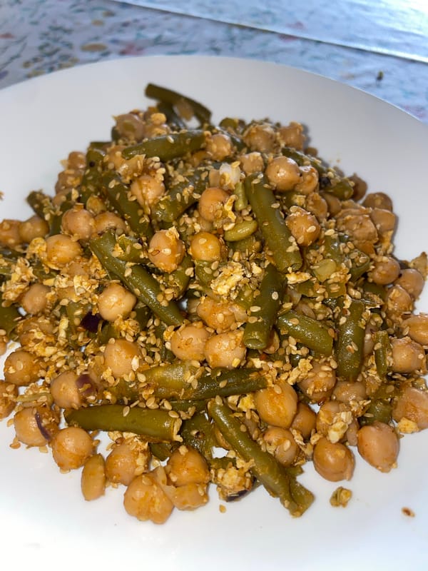 Vegetarian meal with green beans and chickpeas photographed in Germany