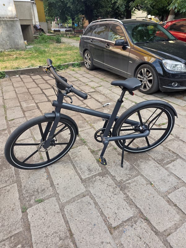 Daily life moments captured in Plovdiv: bicycle, gym equipment