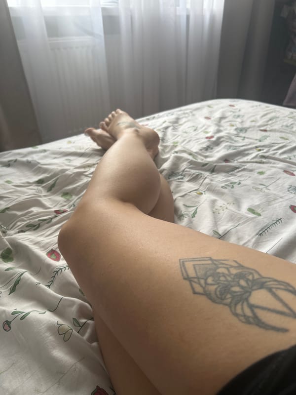 Resident documents ordinary morning moments across Saint Petersburg