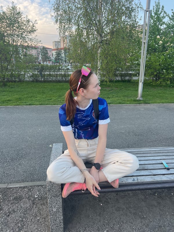 Routine afternoon life documented across Perm, Russia