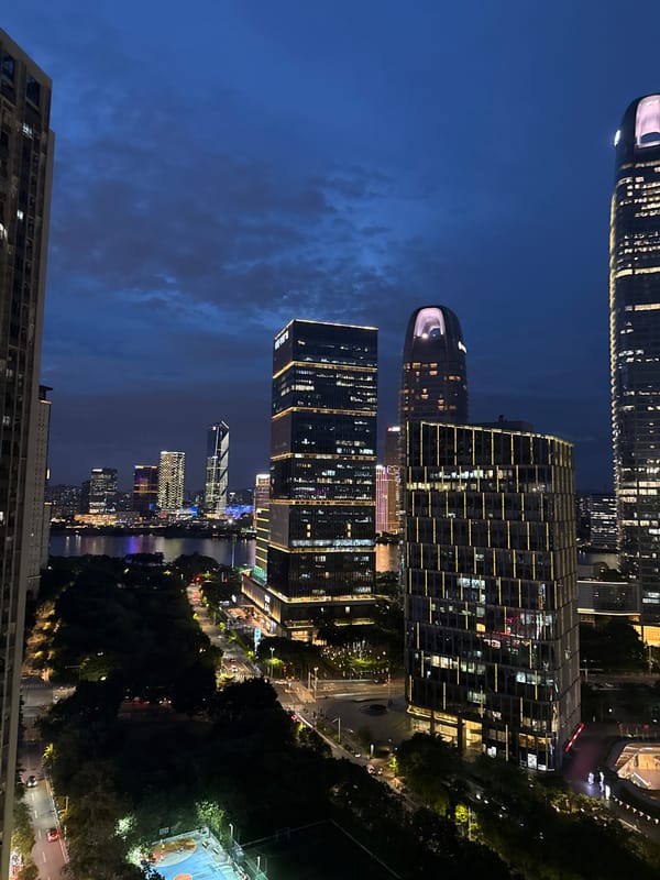 High-rise room and skyline views, Haizhu District night