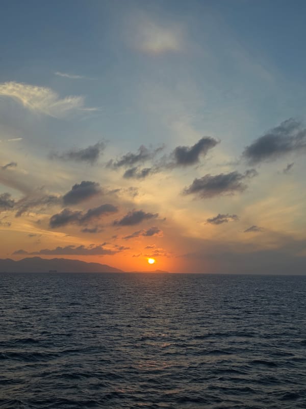 Golden sunset over the Gulf of Thailand near Ko Samui