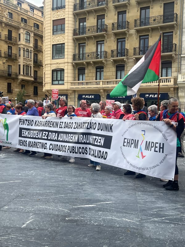 Morning protest in San Sebastián draws demonstrators to city streets
