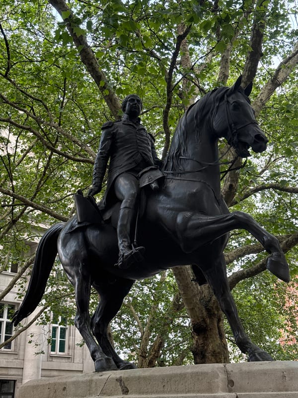 London landmarks and architecture documented by witness