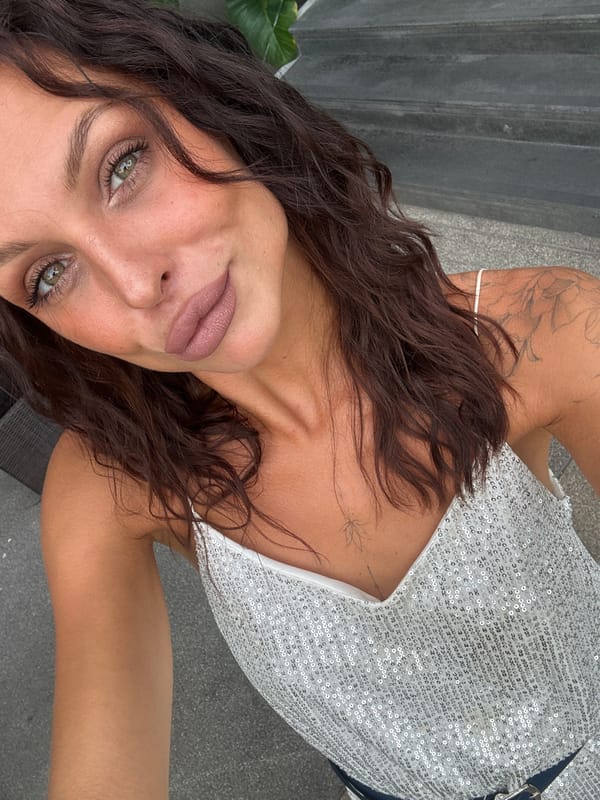 Getting glam for an outdoor evening event