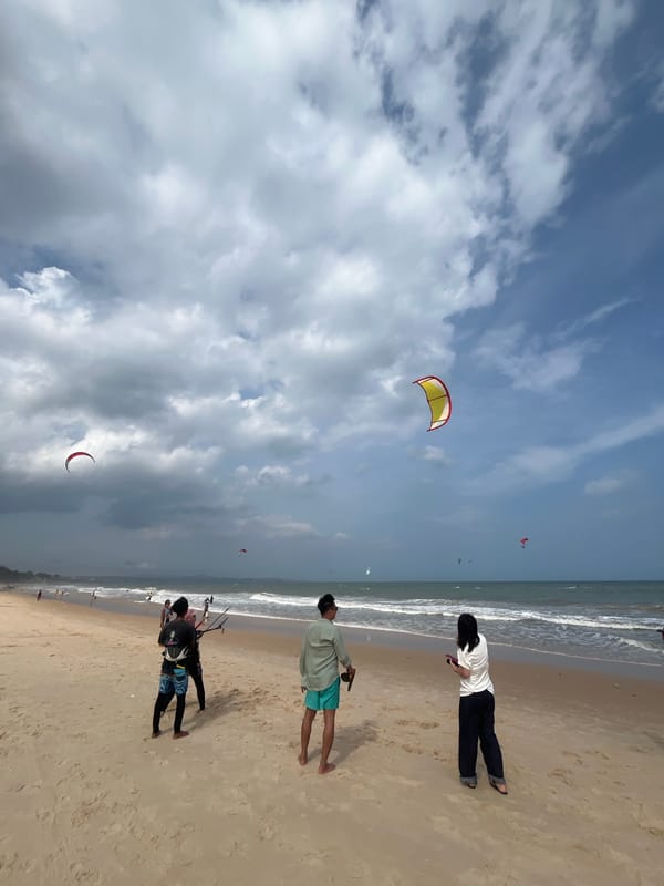 Kitesurfing session in full swing at Mũi Né beach