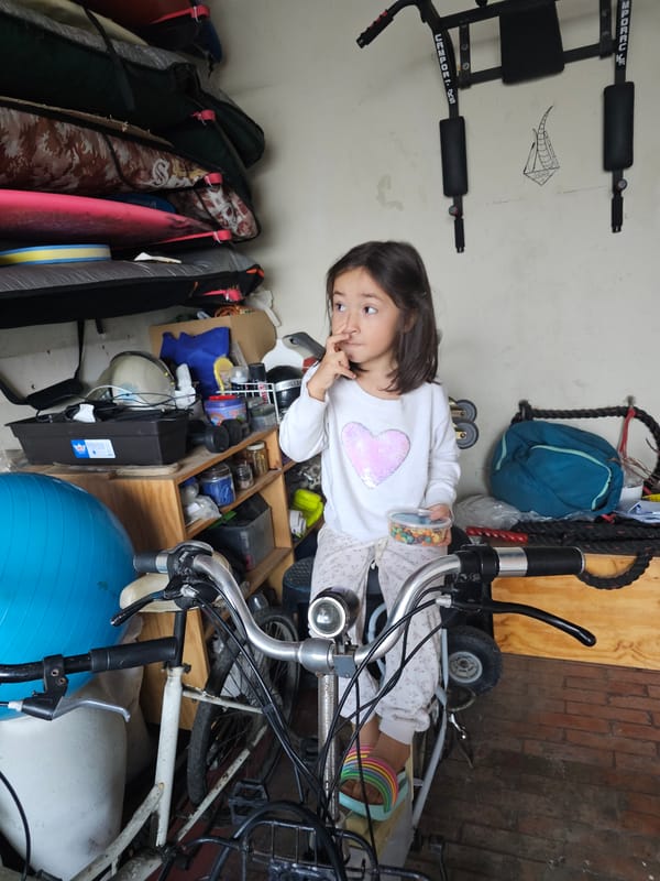 Child with container observed in Miraflores storage area
