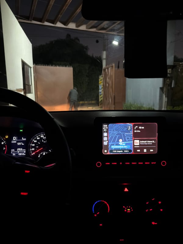 Nighttime driving documented in Cholula with navigation system active