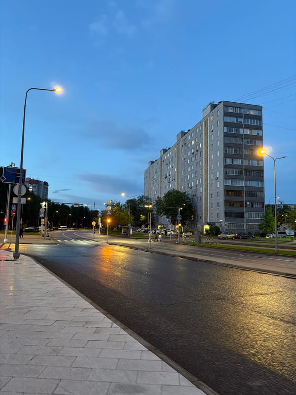Evening scenes captured across Moscow neighborhoods and fitness centers