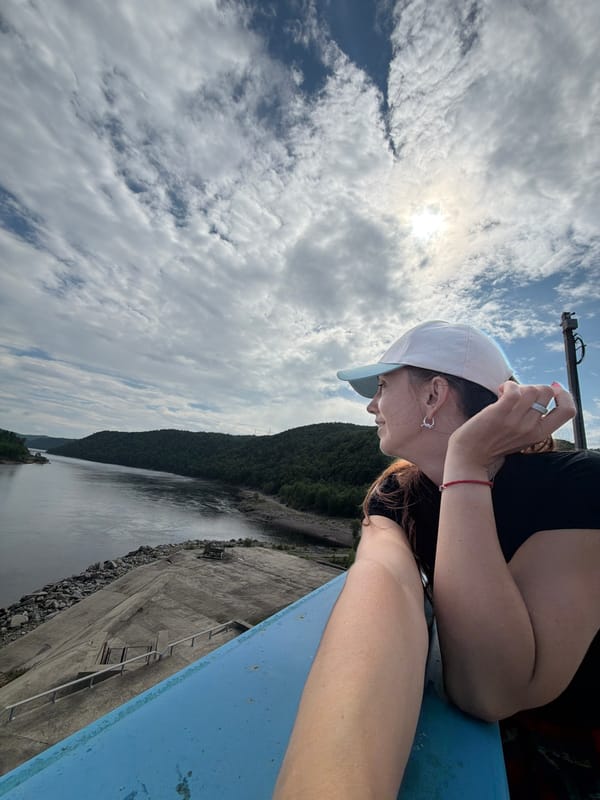 Morning stop at Talakan Dam on the Bureya River