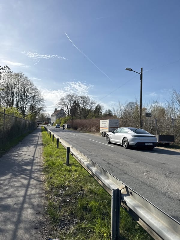 Sunny street scene captured in Wuppertal, Germany