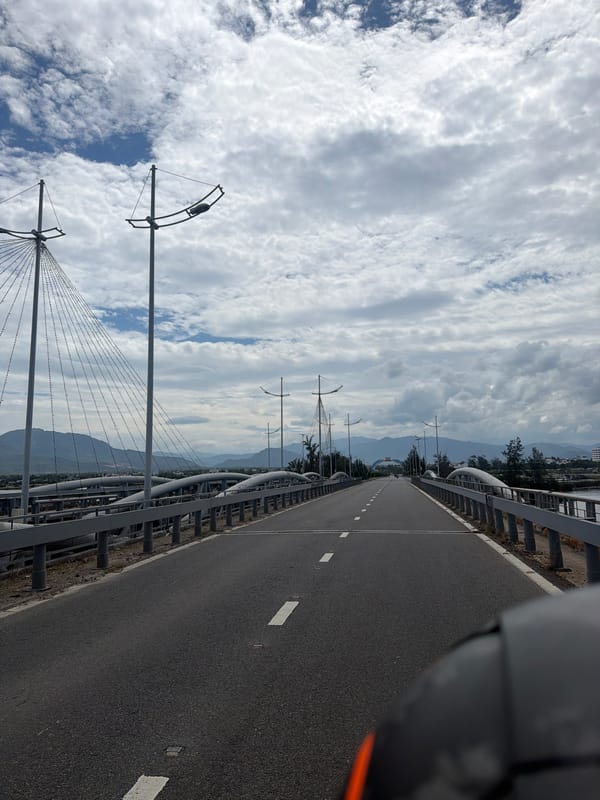 Morning journey documented through Bac Cam Ranh coastal roads
