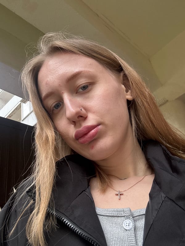 Young woman photographed in multiple selfies across Russian towns