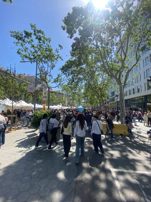 Routine Barcelona street life documented during sunny Thursday morning