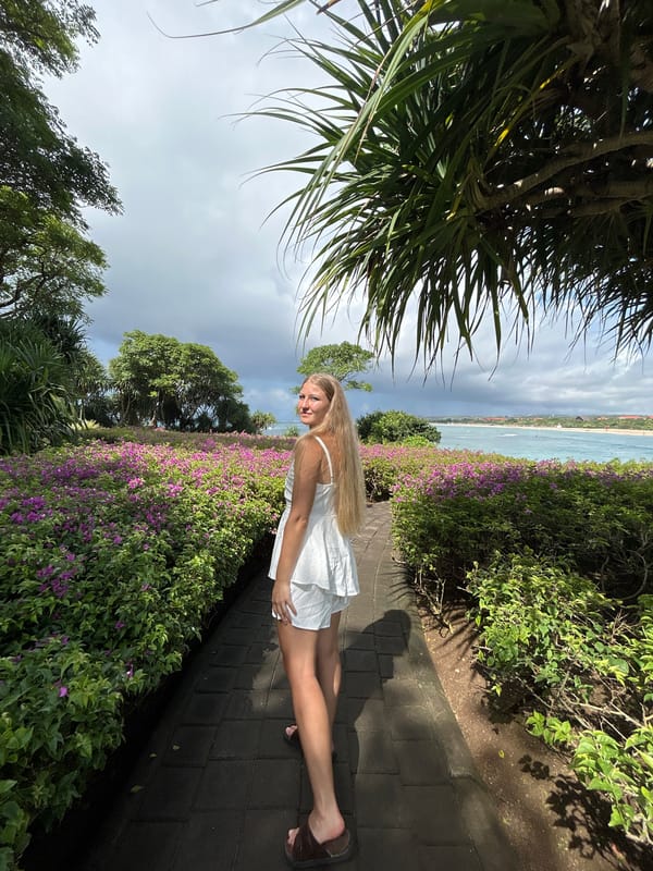 Tourist photos captured at Kuta Selatan coastline early morning