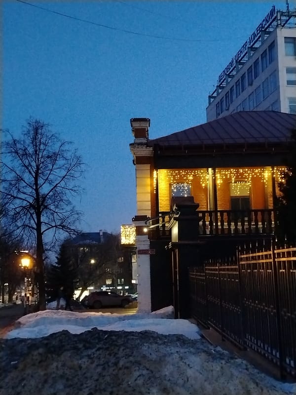 Winter afternoon documentation of Izhevsk landmarks and streetscapes