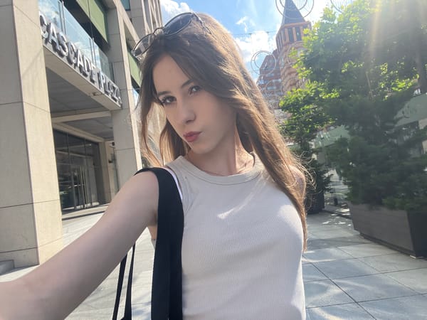 Afternoon around Dnipro's city center, selfies and street life