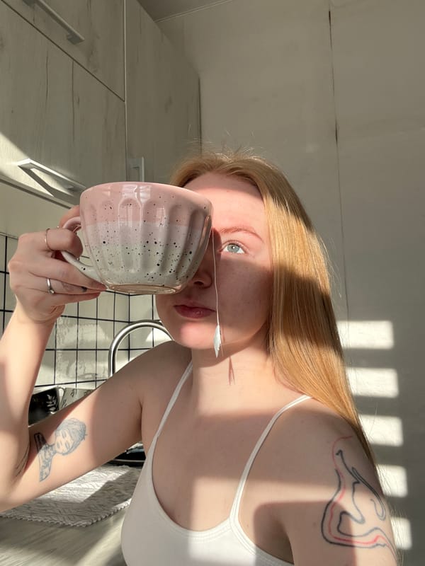 Morning life documented across Chaikovsky, Russia households