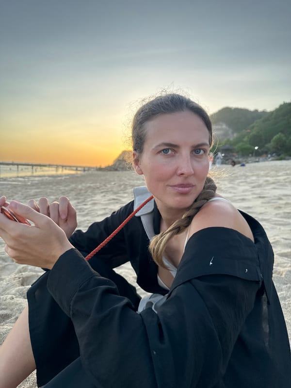 Beach tourism activities documented in Kuta Selatan, Indonesia