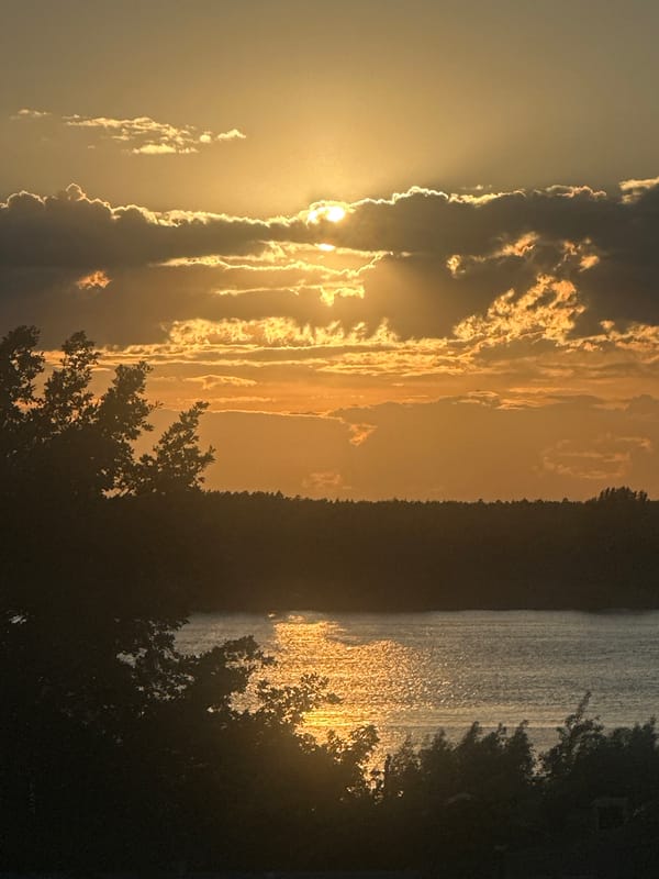 Sunset and indoor family moments captured in Chaikovsky, Russia