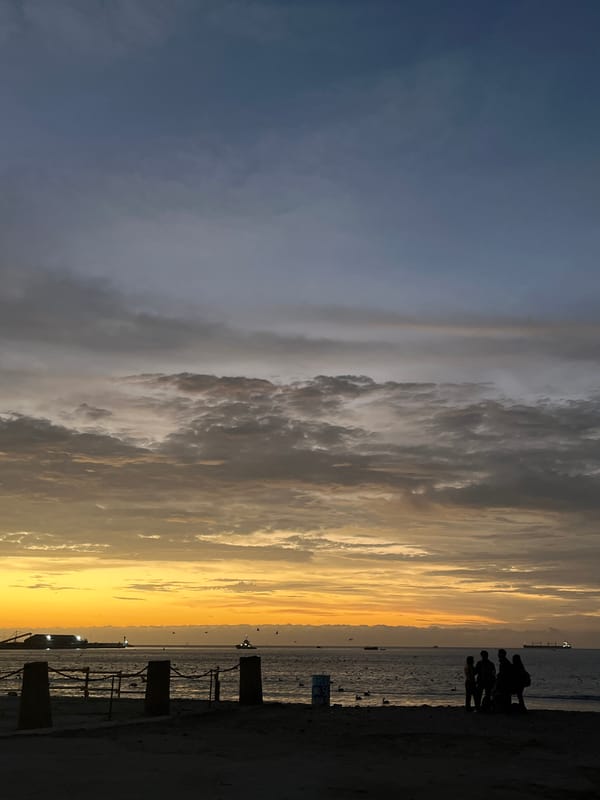 Dramatic sunset captured in Arica, Chile