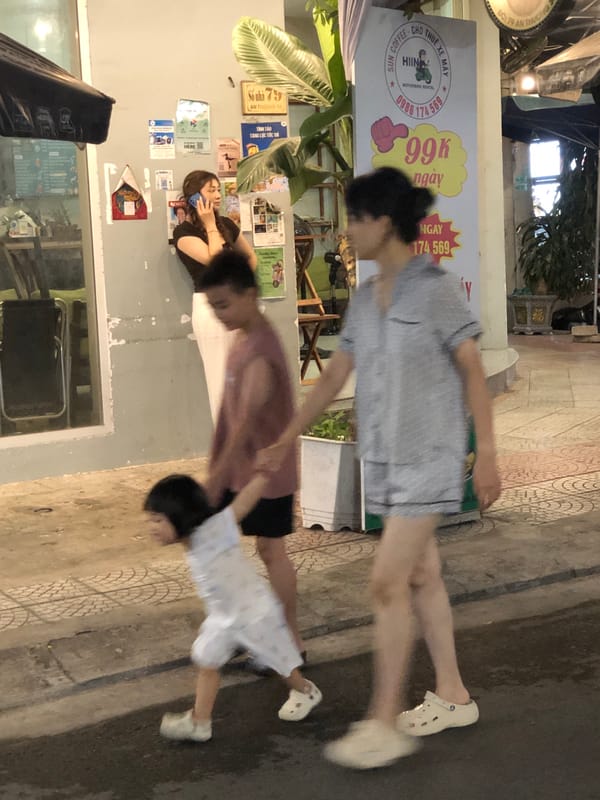 Street-level snapshot of Da Nang's An Thuong neighborhood