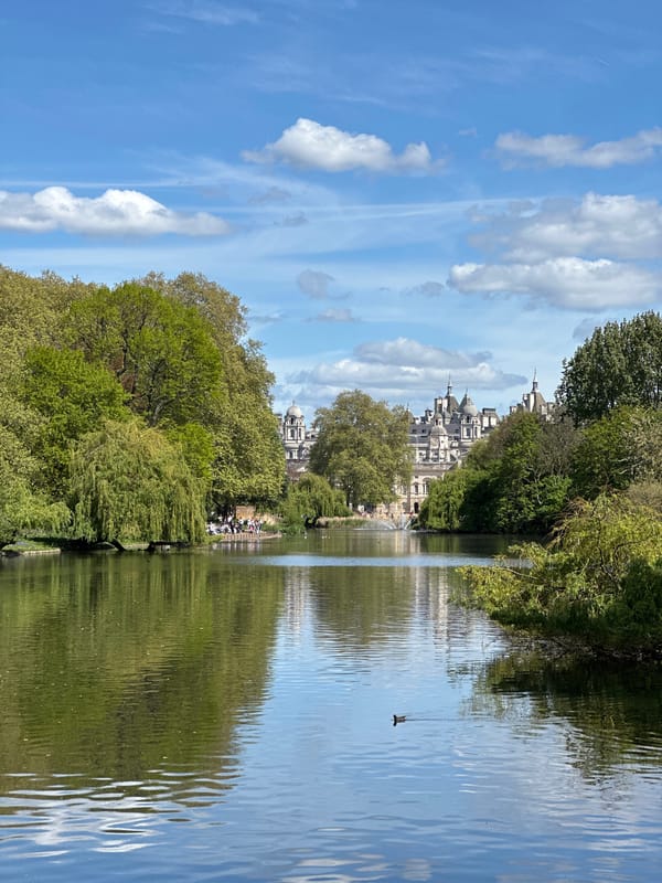 Spring afternoon scenes captured around St. James's Park, London