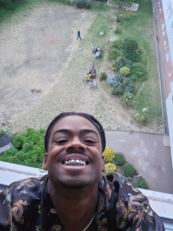 Resident documents casual afternoon moments in Pantin apartment