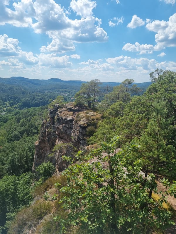 Sandstone cliffs, forest trails, and valley views in Dahn