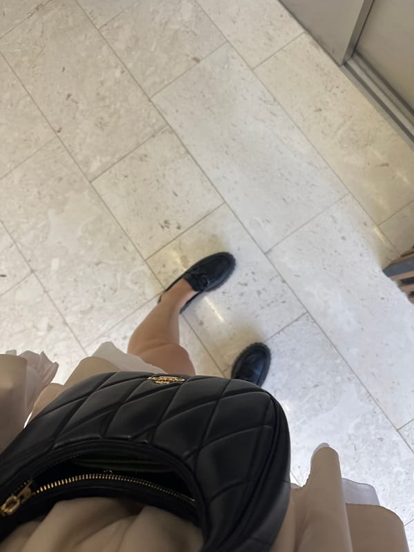 Woman documents Saturday morning gym routine in Budva