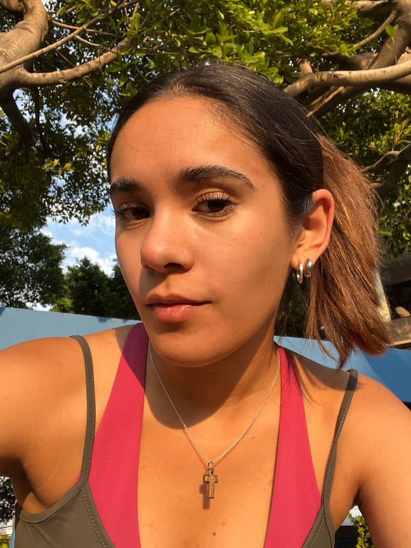 Woman enjoys outdoor reading and exercise session in Mexico