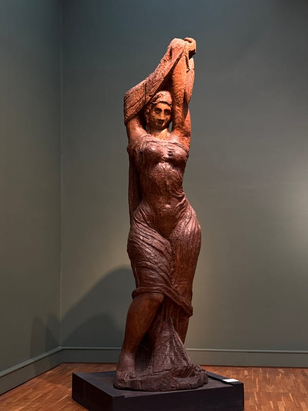 Art exhibition featuring sculptures and paintings documented in Moscow