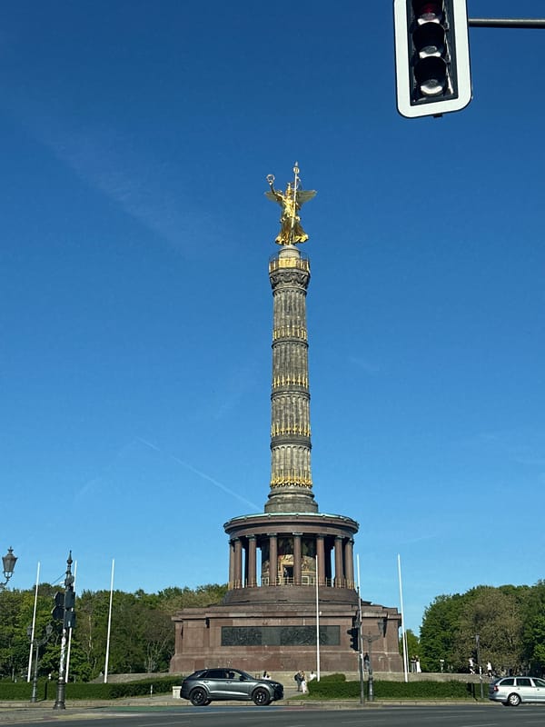 Victory Column photographed under clear skies in Berlin