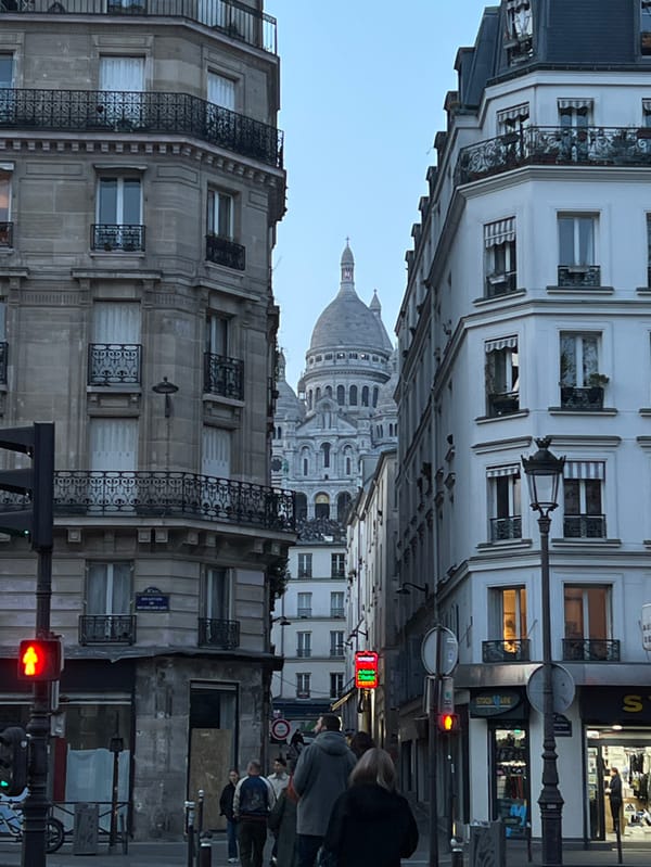 Observer documents Montmartre street views near Sacré-Cœur Basilica