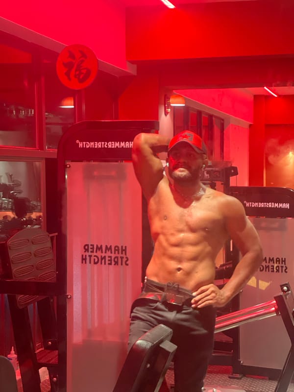 Gym workout session in Chongqing High-tech Zone