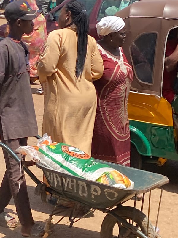 Midday market life documented in Bukuru, Nigeria
