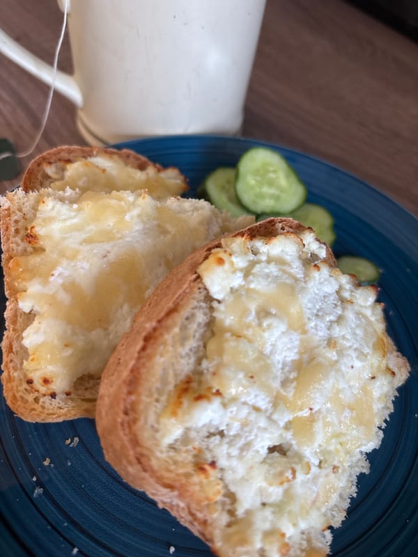 Breakfast toast and selfies on a July morning in Naberezhnye Chelny