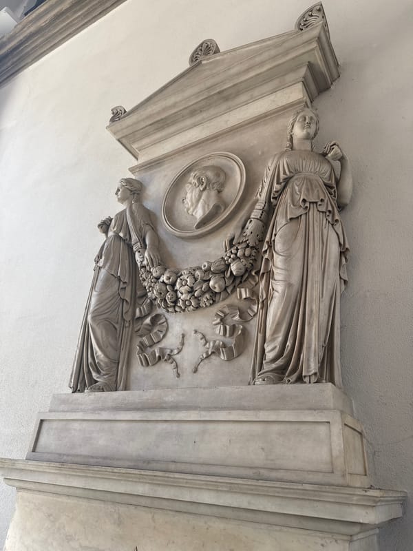 Witness documents Milan university district architecture and police presence