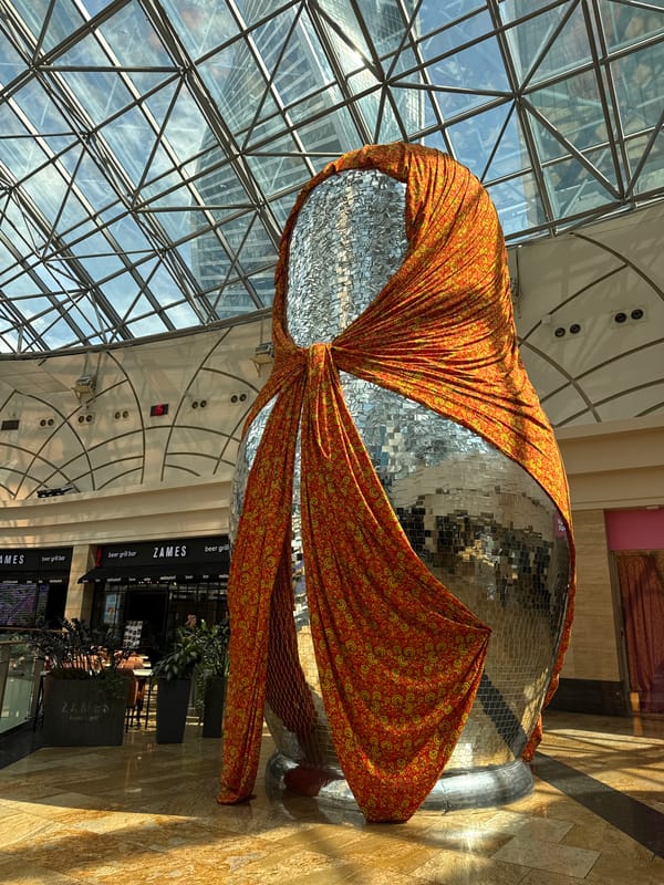 Shopping mall scenes and food items documented in Khimki