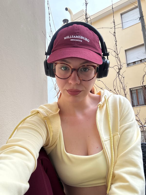 Woman in Brooklyn cap photographed repeatedly in Sanremo