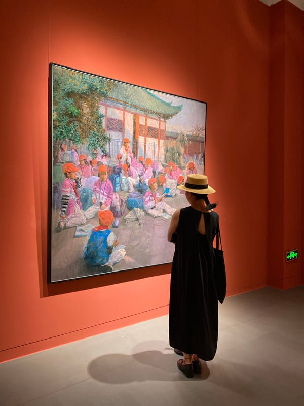 Oil paintings and a gallery walk in Yuzhong District