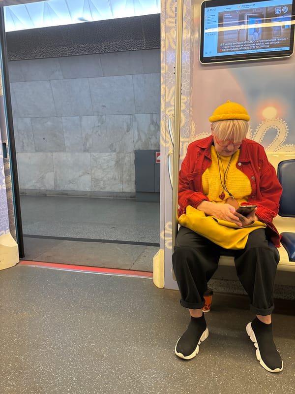 Ordinary Moscow moments captured: Metro rider, indoor selfies