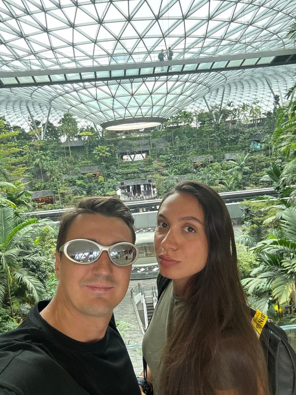 Couple takes morning selfies at Singapore's Gardens by the Bay