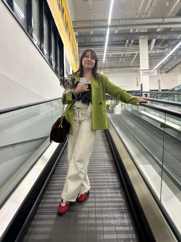 Shoppers bring pet dogs to Moscow retail store