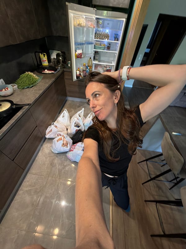 Woman documents Saturday morning routine through selfies in Birobidzhan
