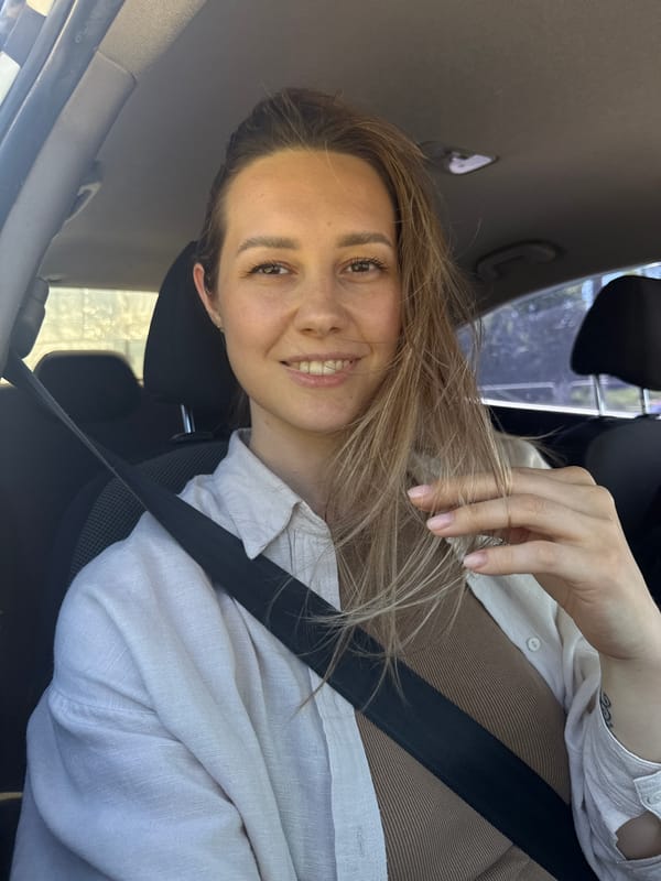 Woman observed in car during morning commute in Chaikovsky